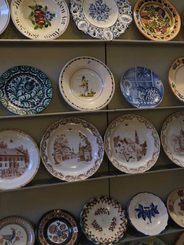 Broki – Bildteller, Stadt, Dienstag, 16&nbsp;Uhr